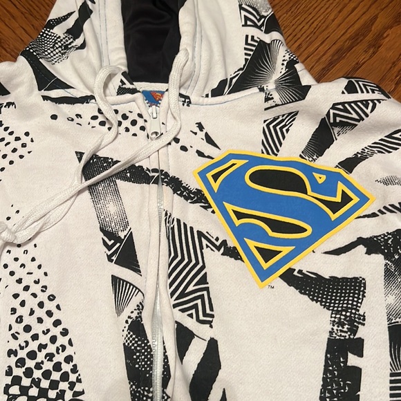 ✅ DC Comics Superman Full Zip Fleece Hoodie Unisex M Black & White Graphics - Picture 2 of 5